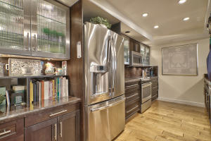 MIZNER COURT - Residential