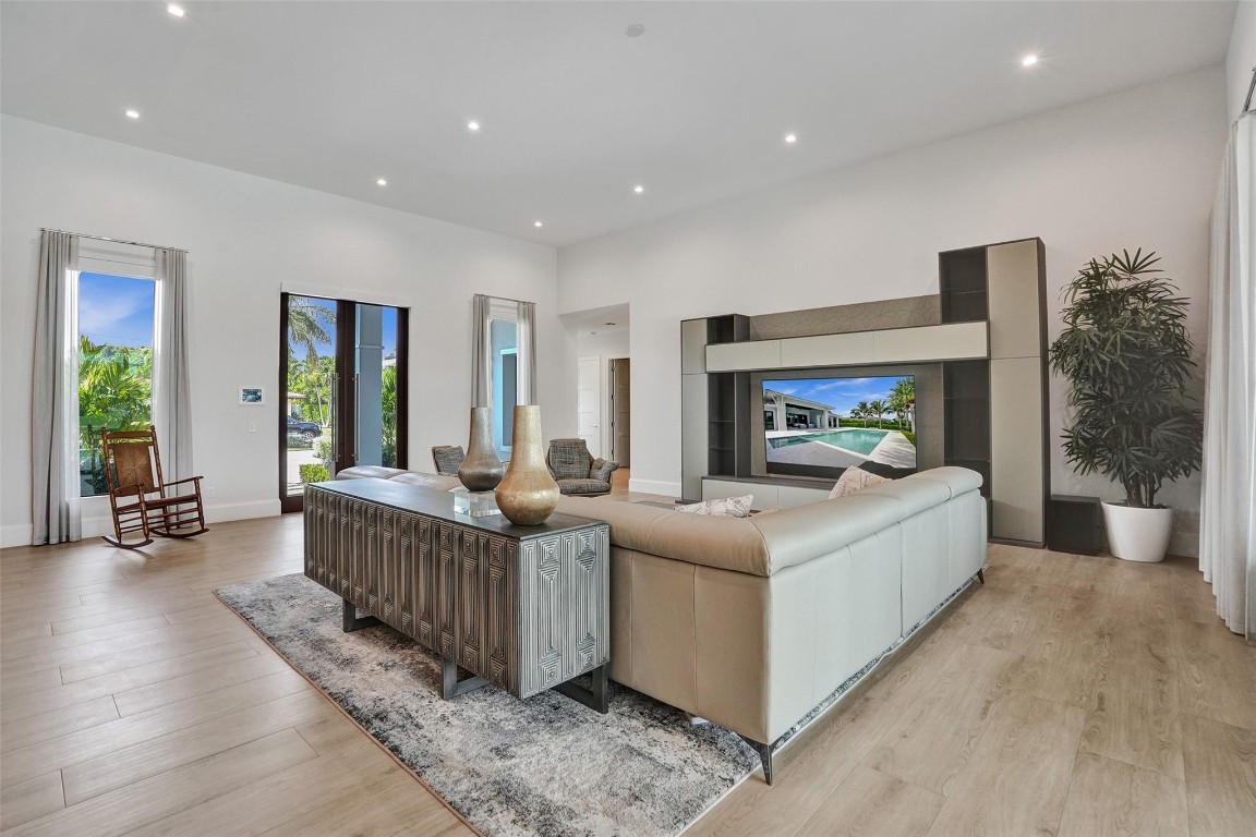 Coral Ridge Country Club - Residential