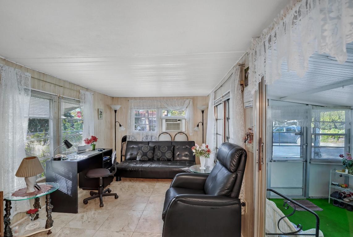 TRAILER CITY - Residential