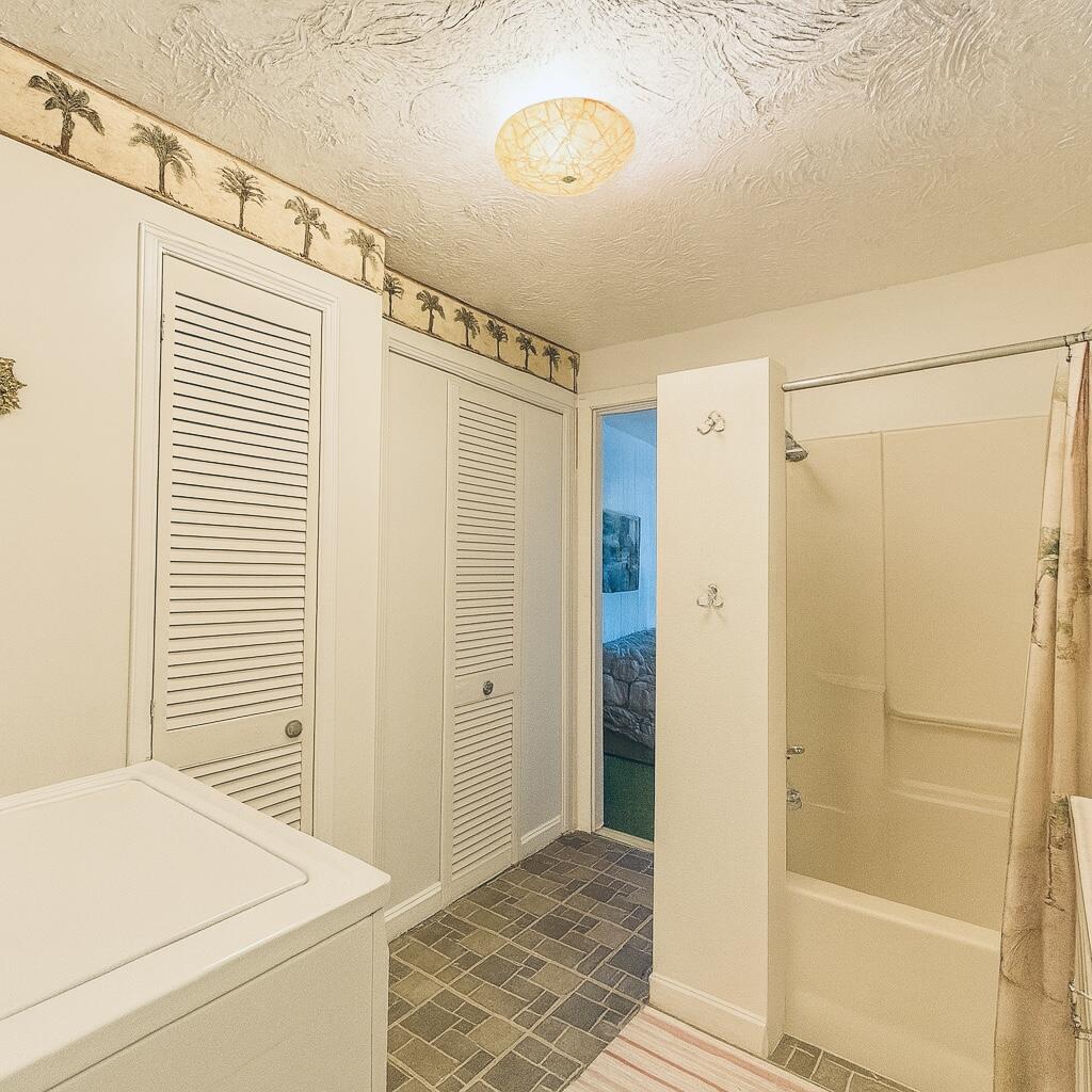 TRAILER CITY - Residential