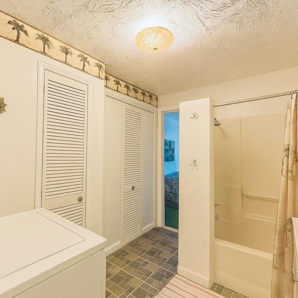 TRAILER CITY - Residential