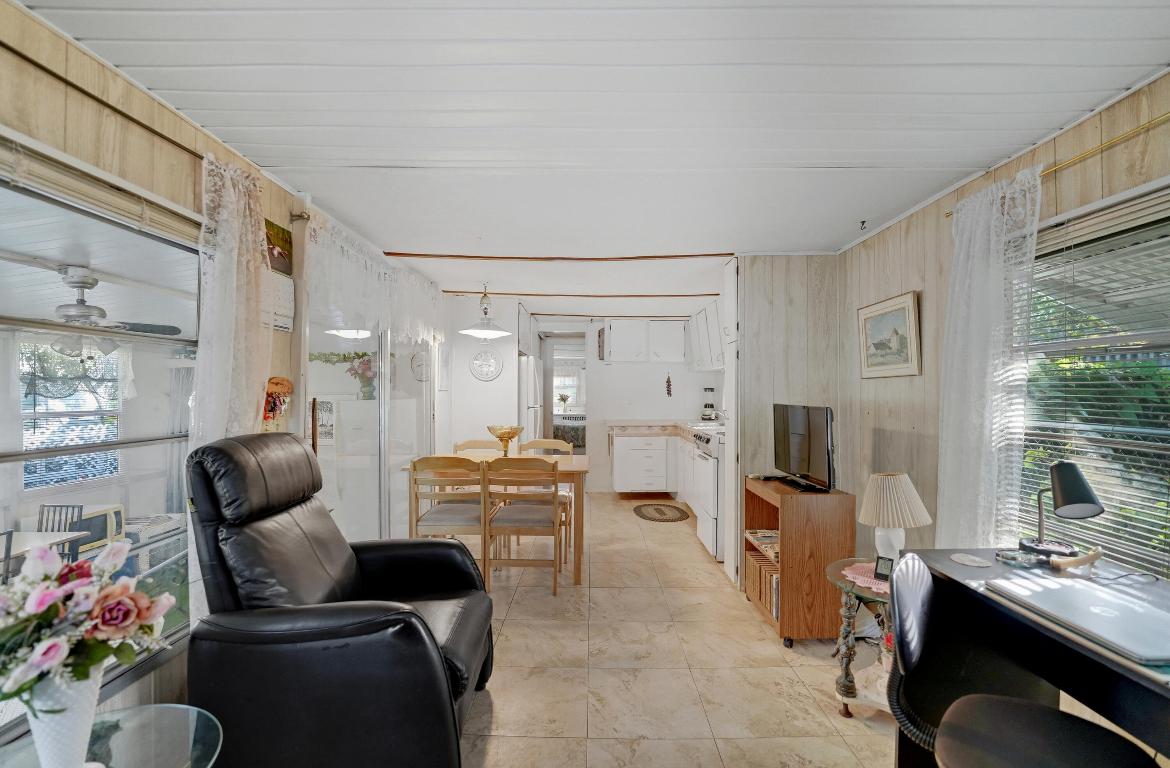 TRAILER CITY - Residential