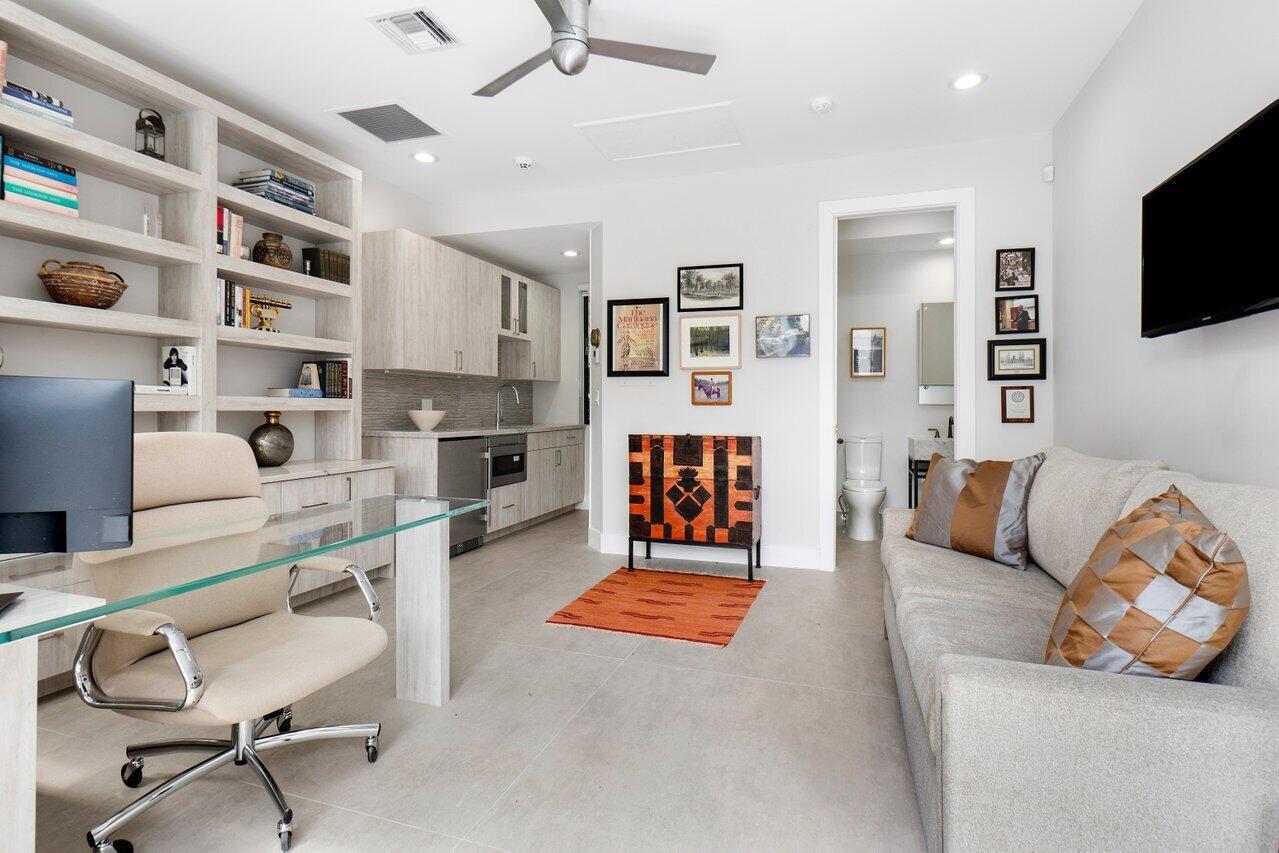 CORAL COVE / POLO CLUB - Residential