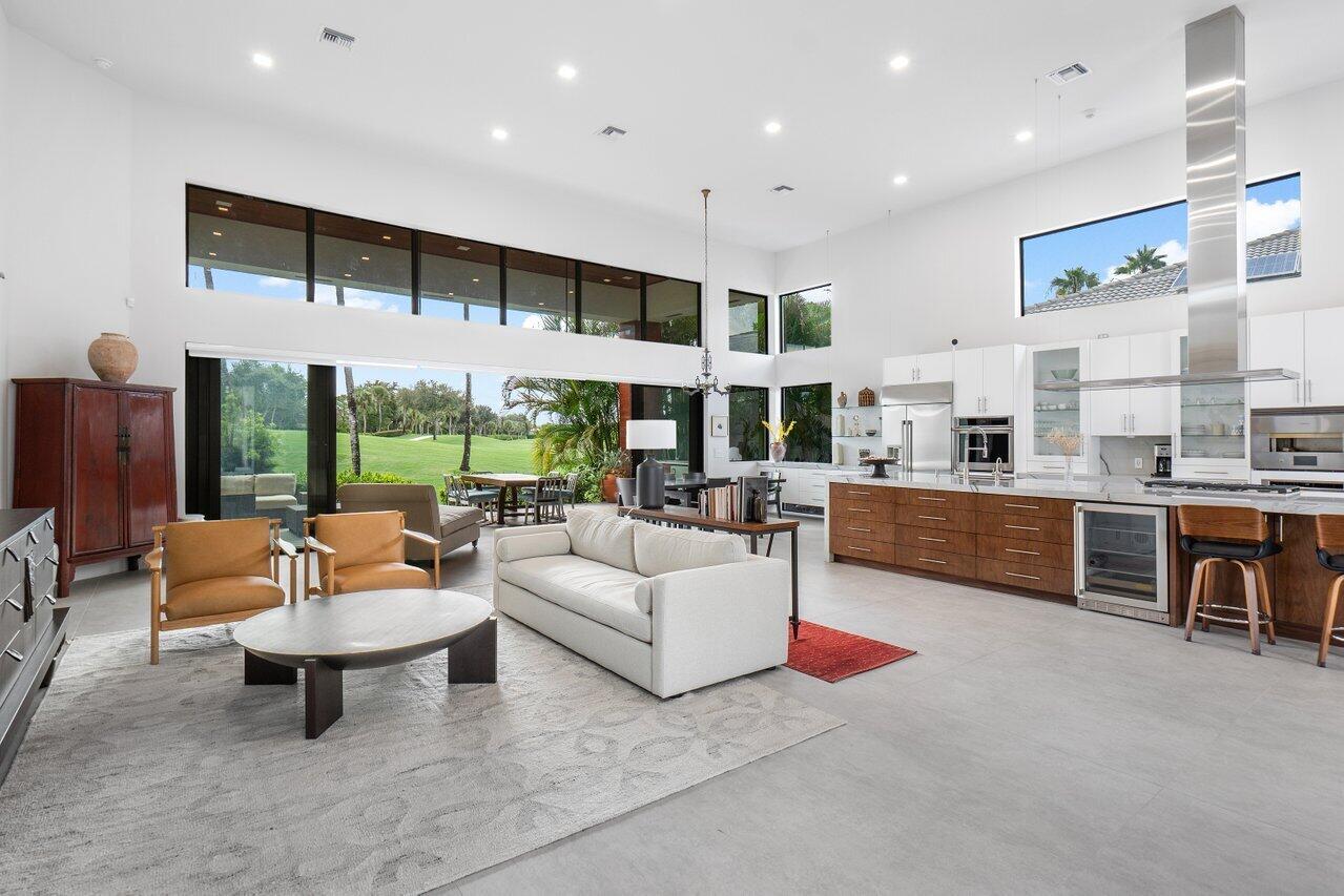 CORAL COVE / POLO CLUB - Residential