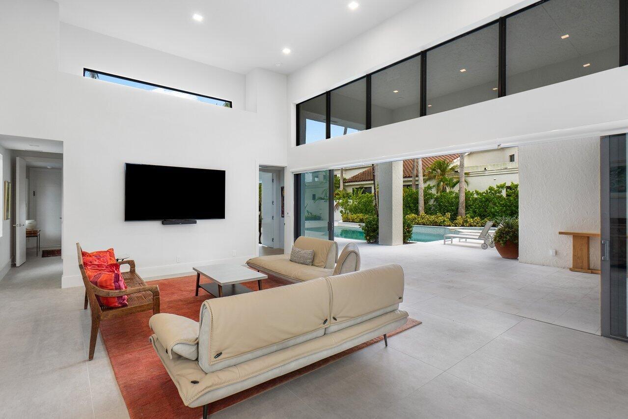 CORAL COVE / POLO CLUB - Residential