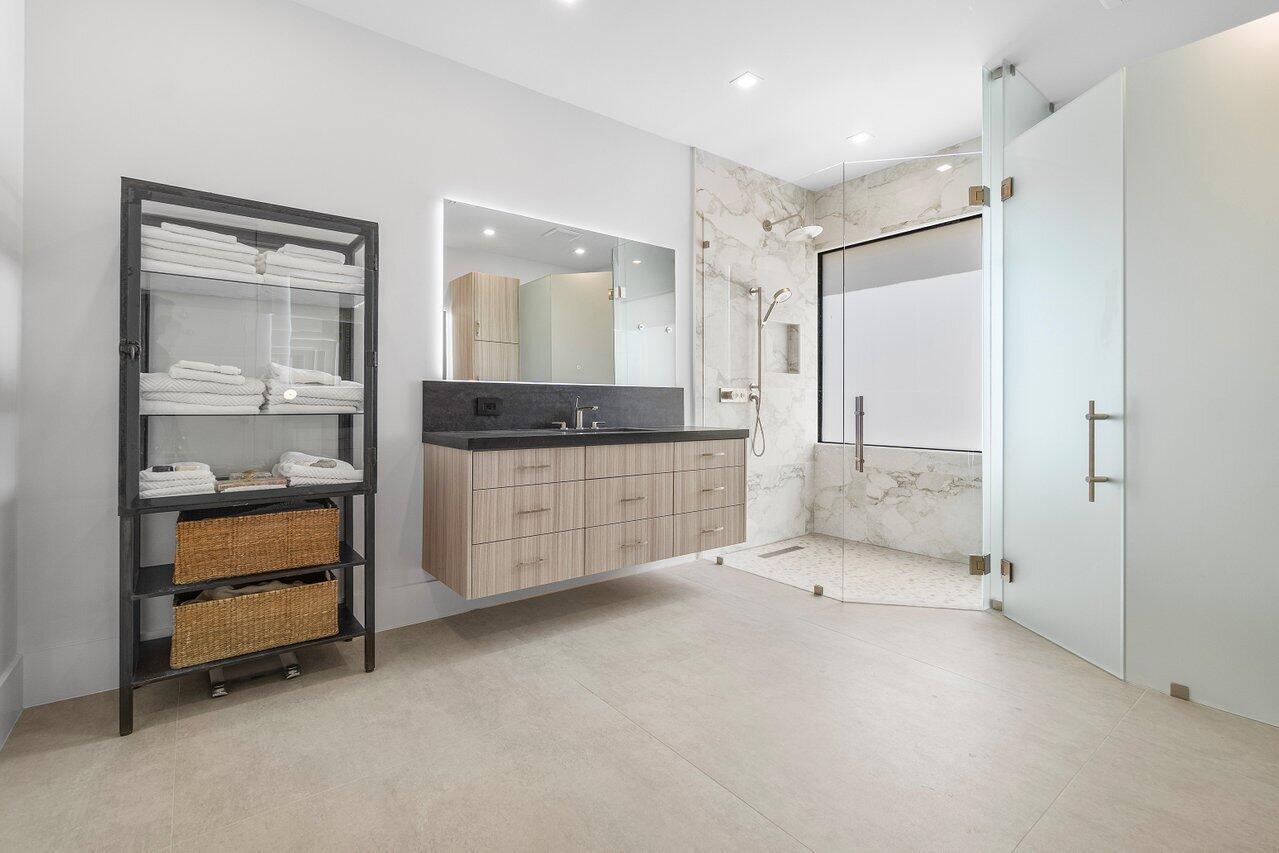 CORAL COVE / POLO CLUB - Residential