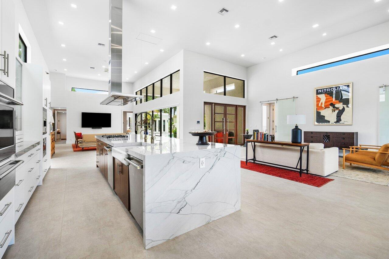 CORAL COVE / POLO CLUB - Residential