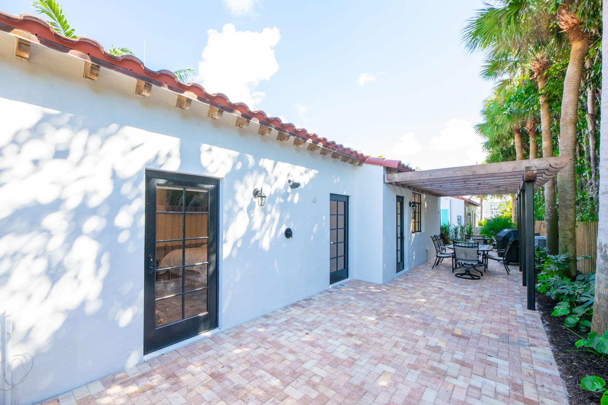 DELRAY TOWN OF - Residential Lease