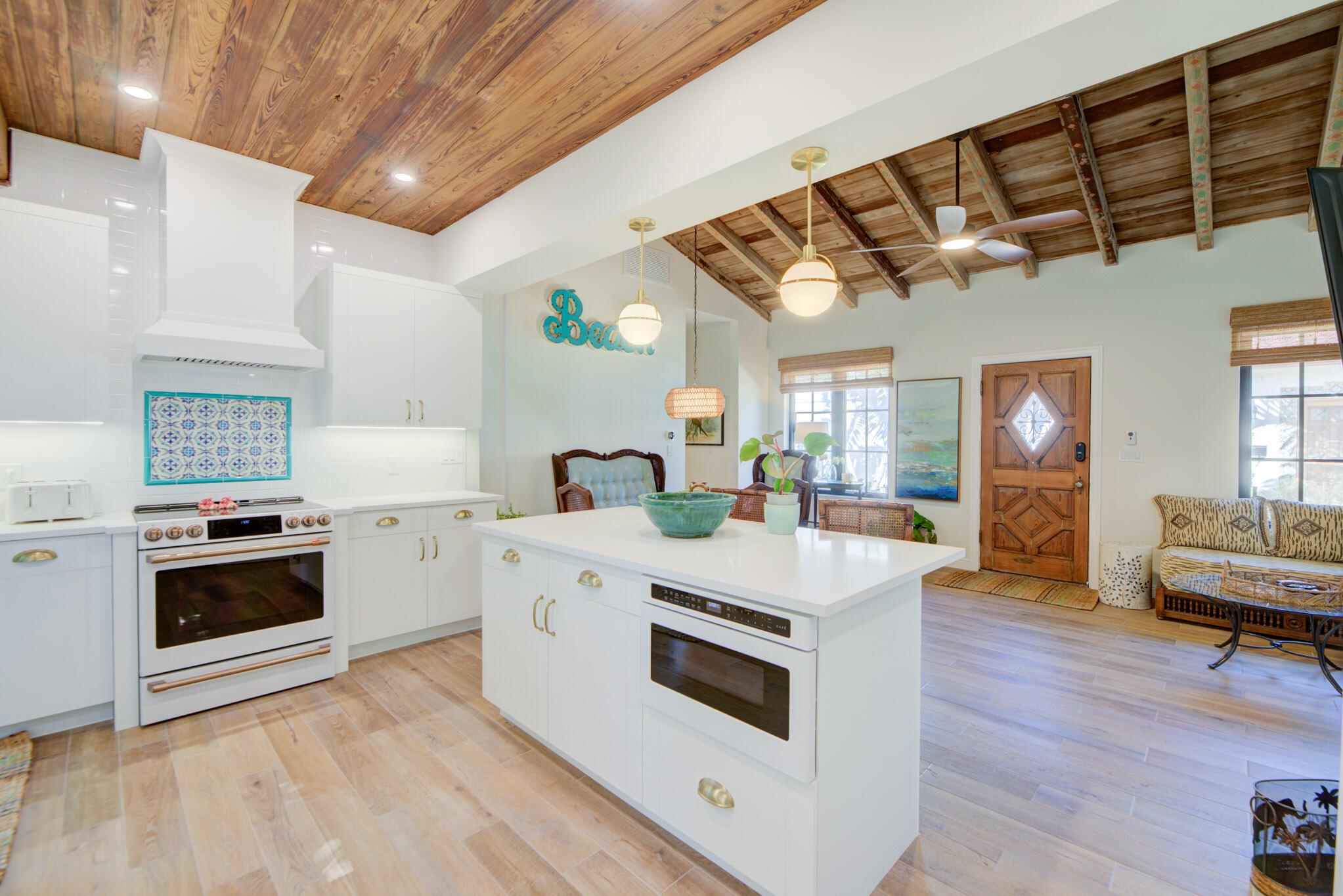 DELRAY TOWN OF - Residential Lease