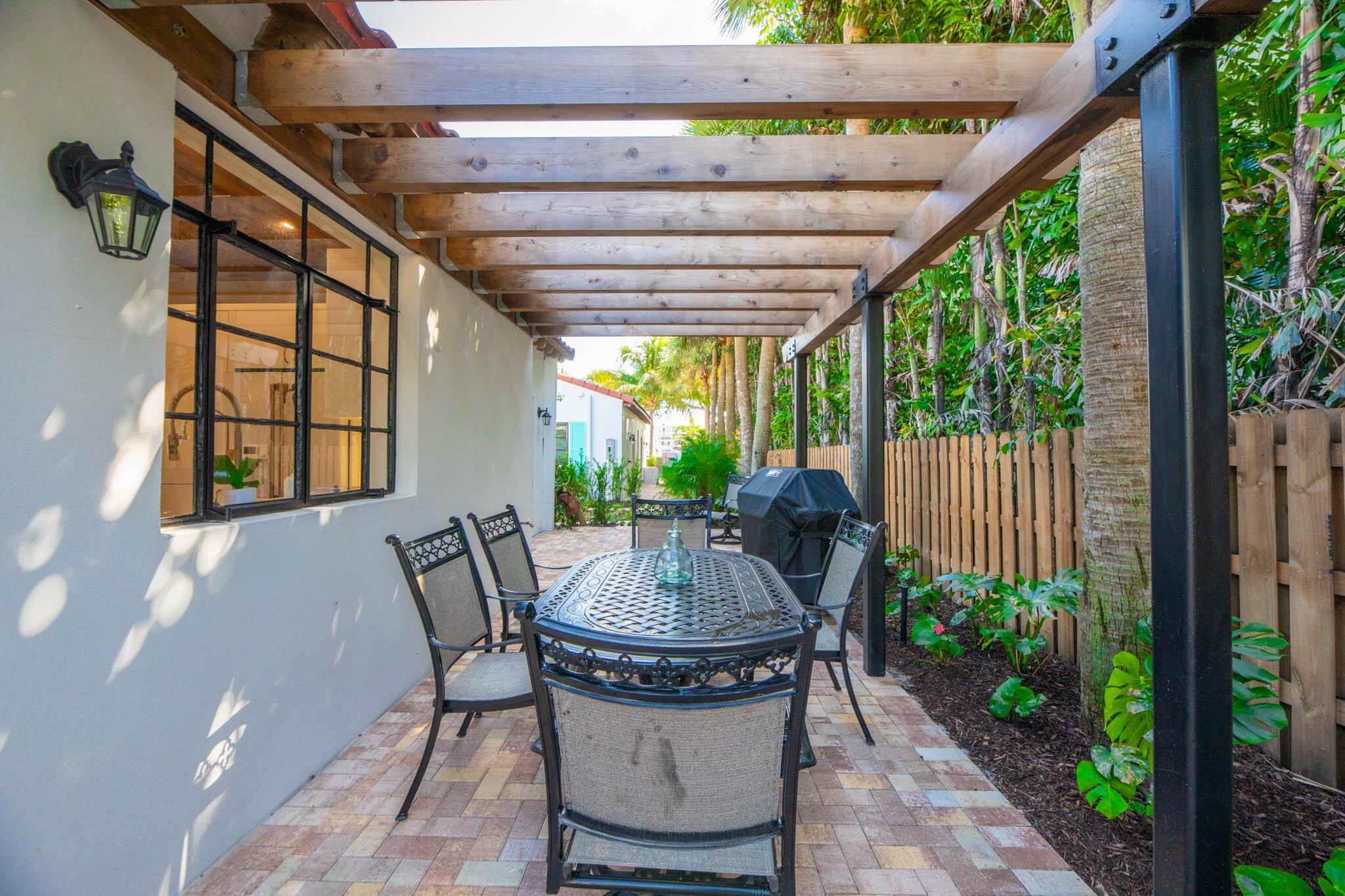 DELRAY TOWN OF - Residential Lease