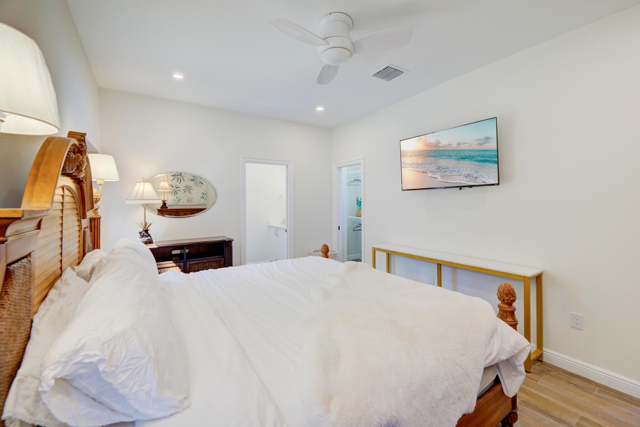 DELRAY TOWN OF - Residential Lease
