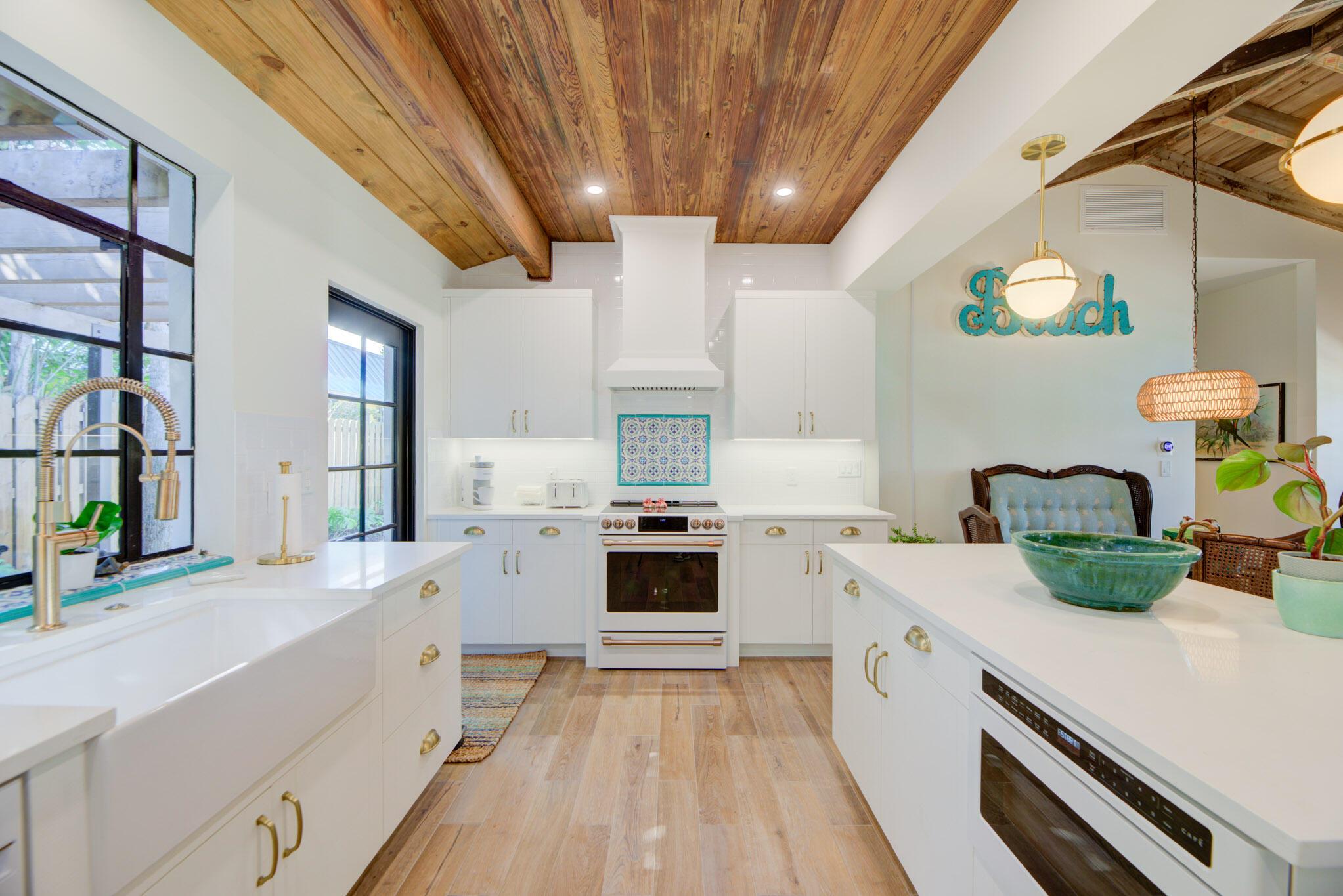 DELRAY TOWN OF - Residential Lease