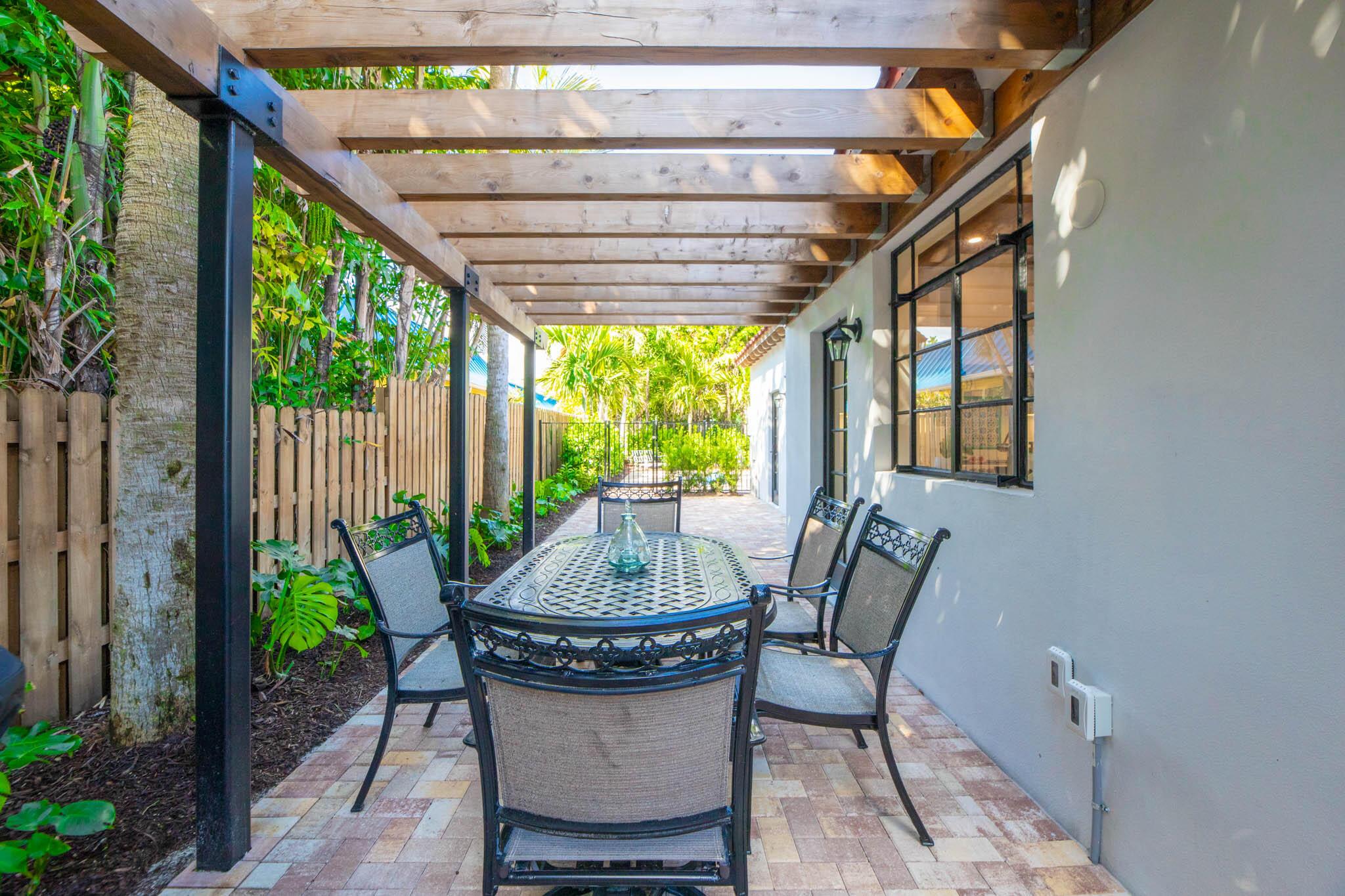 DELRAY TOWN OF - Residential Lease