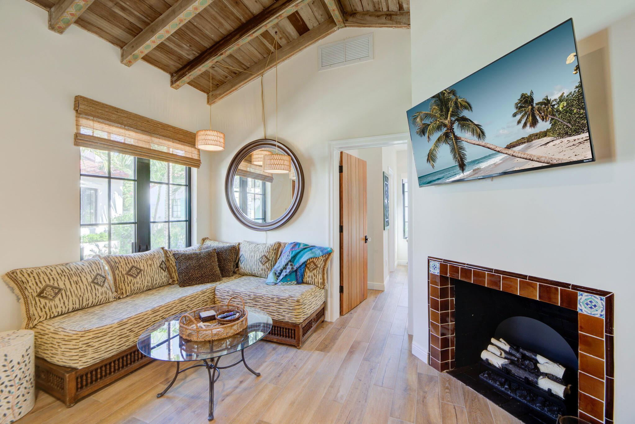 DELRAY TOWN OF - Residential Lease