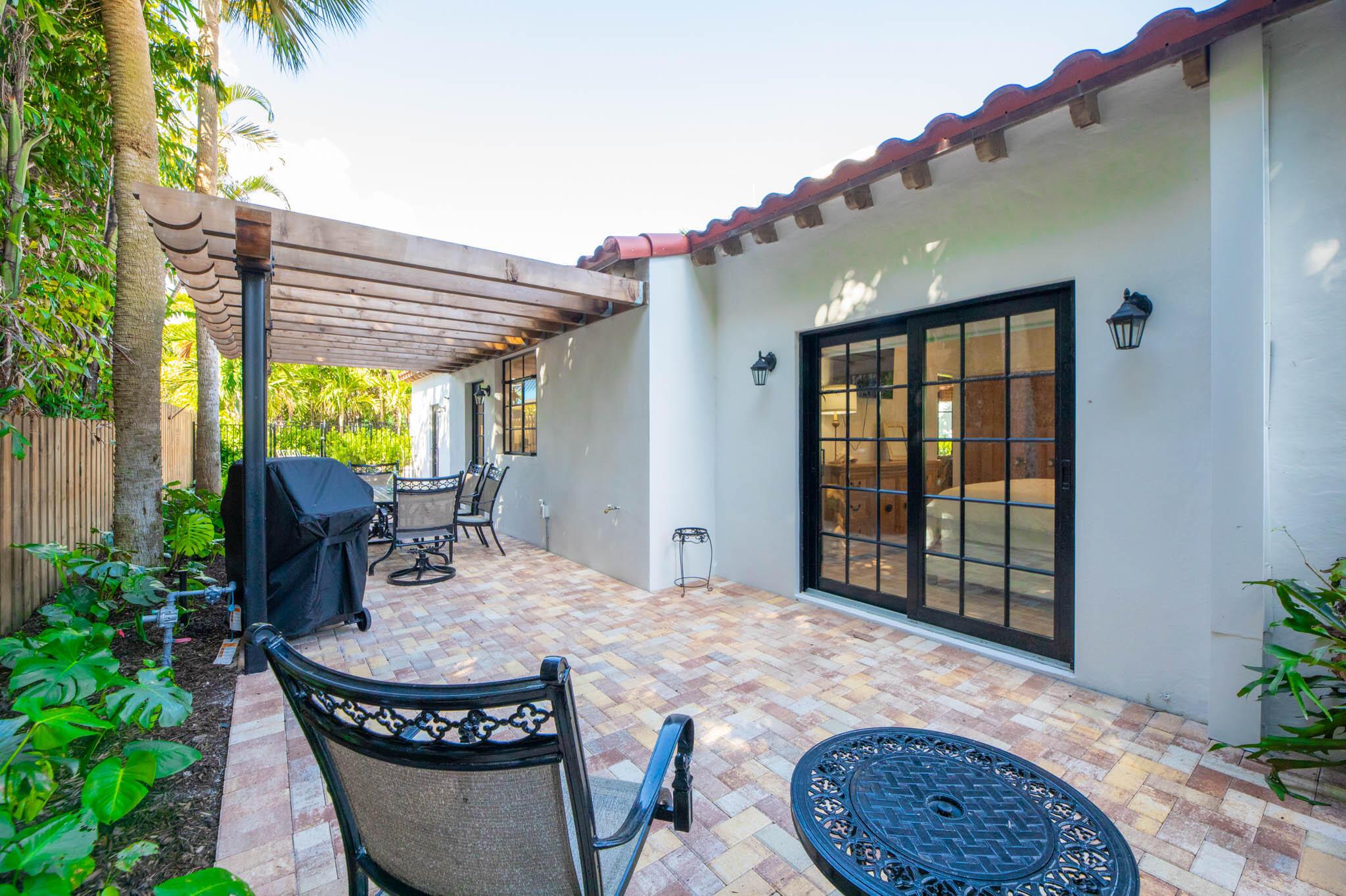 DELRAY TOWN OF - Residential Lease