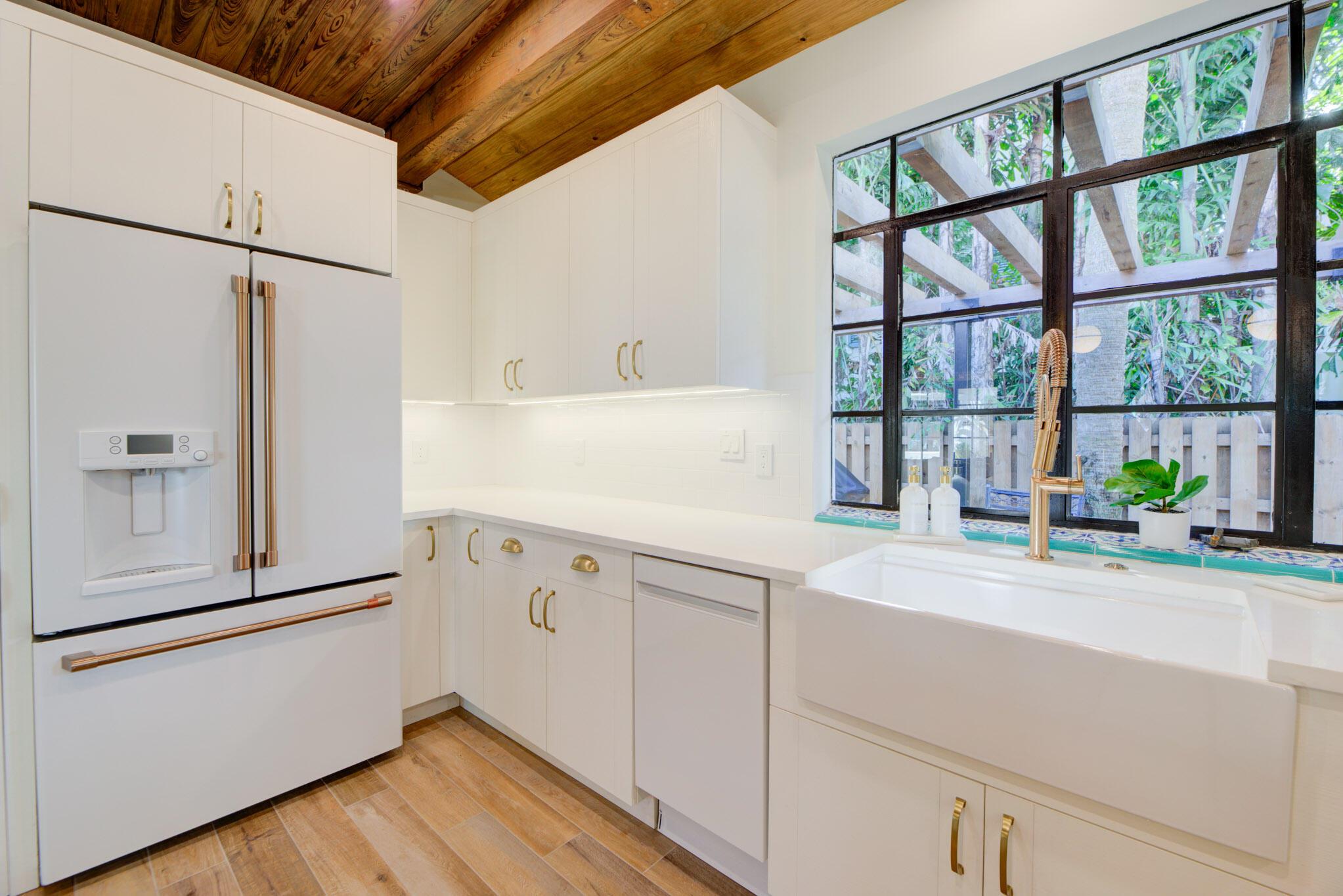 DELRAY TOWN OF - Residential Lease