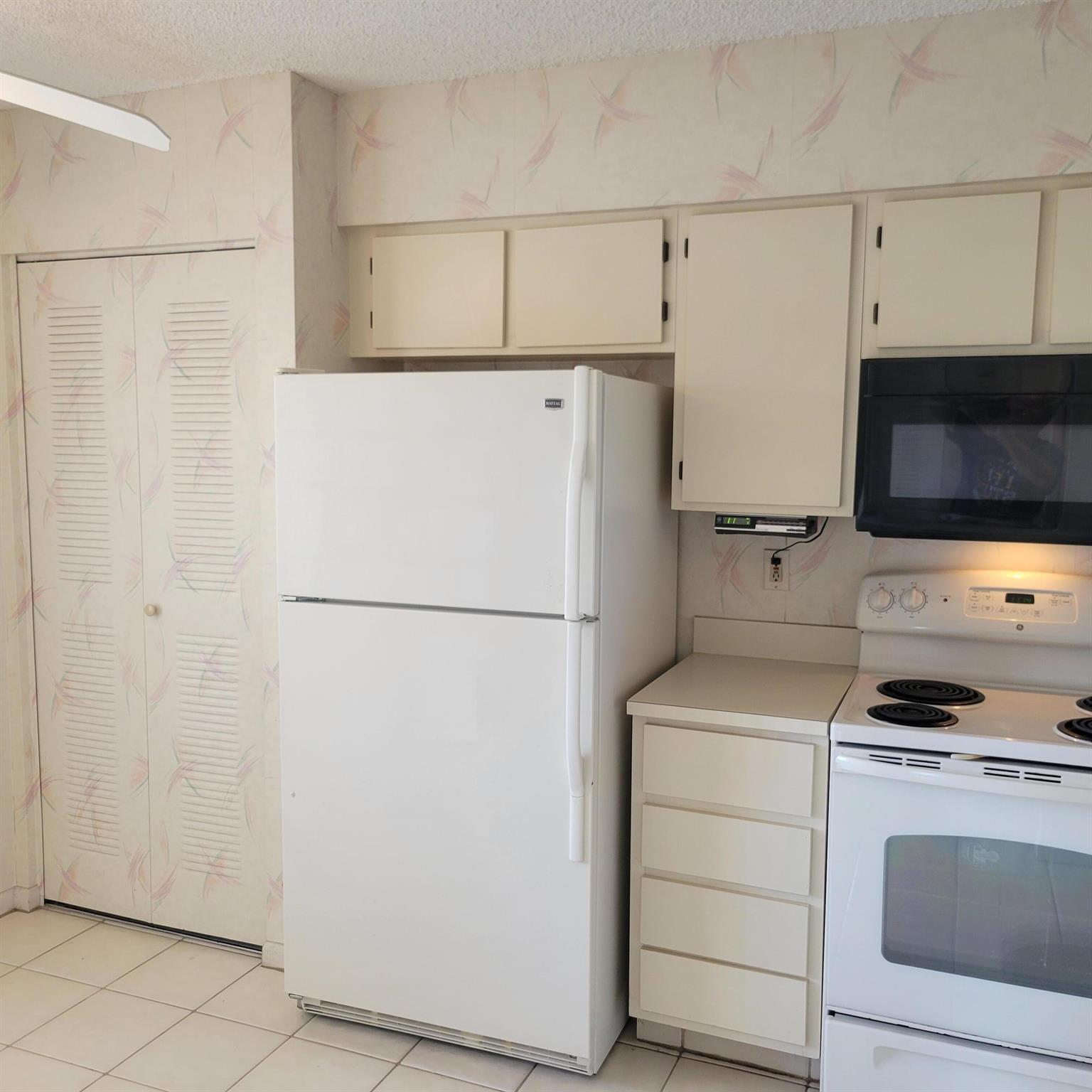 7351 Kinghurst Drive 404