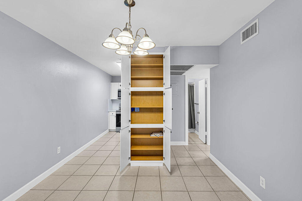 IMPERIAL APARTMENT CONDO - Residential Lease