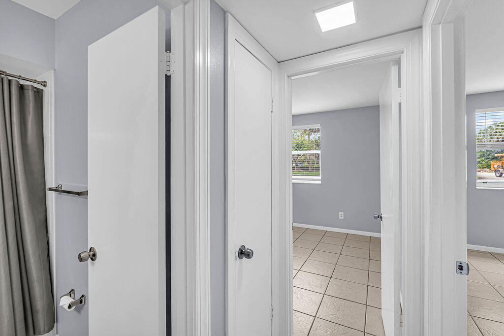 IMPERIAL APARTMENT CONDO - Residential Lease