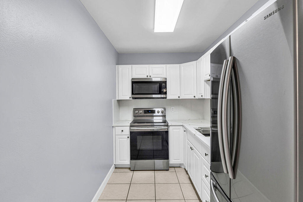 IMPERIAL APARTMENT CONDO - Residential Lease