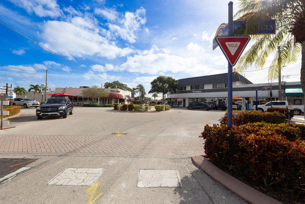 IMPERIAL APARTMENT CONDO - Residential Lease