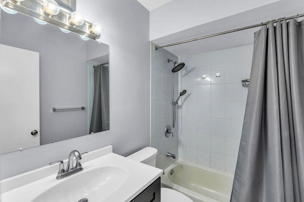 IMPERIAL APARTMENT CONDO - Residential Lease