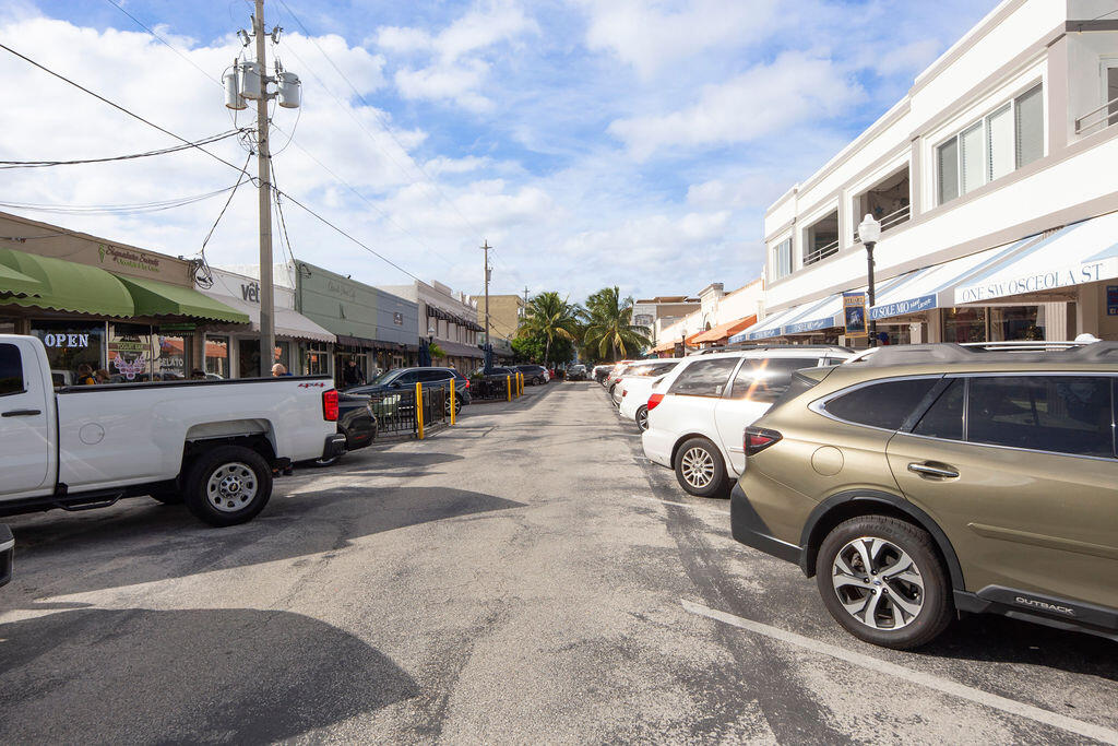 IMPERIAL APARTMENT CONDO - Residential Lease