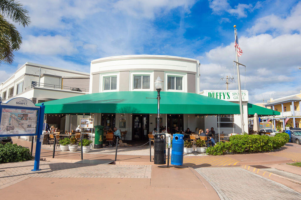 IMPERIAL APARTMENT CONDO - Residential Lease