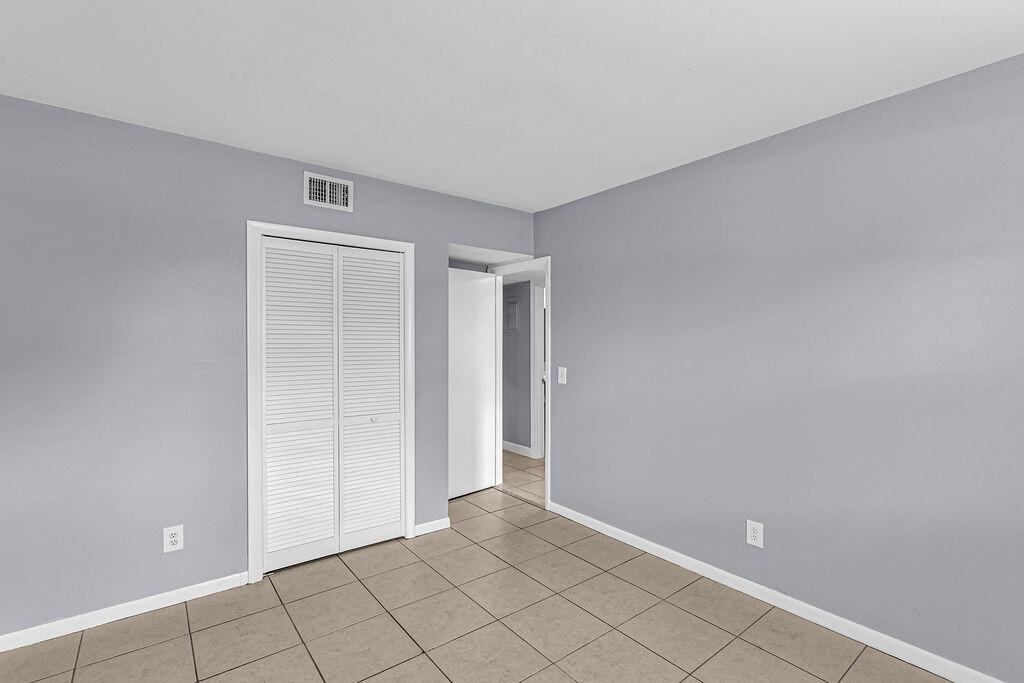 IMPERIAL APARTMENT CONDO - Residential Lease