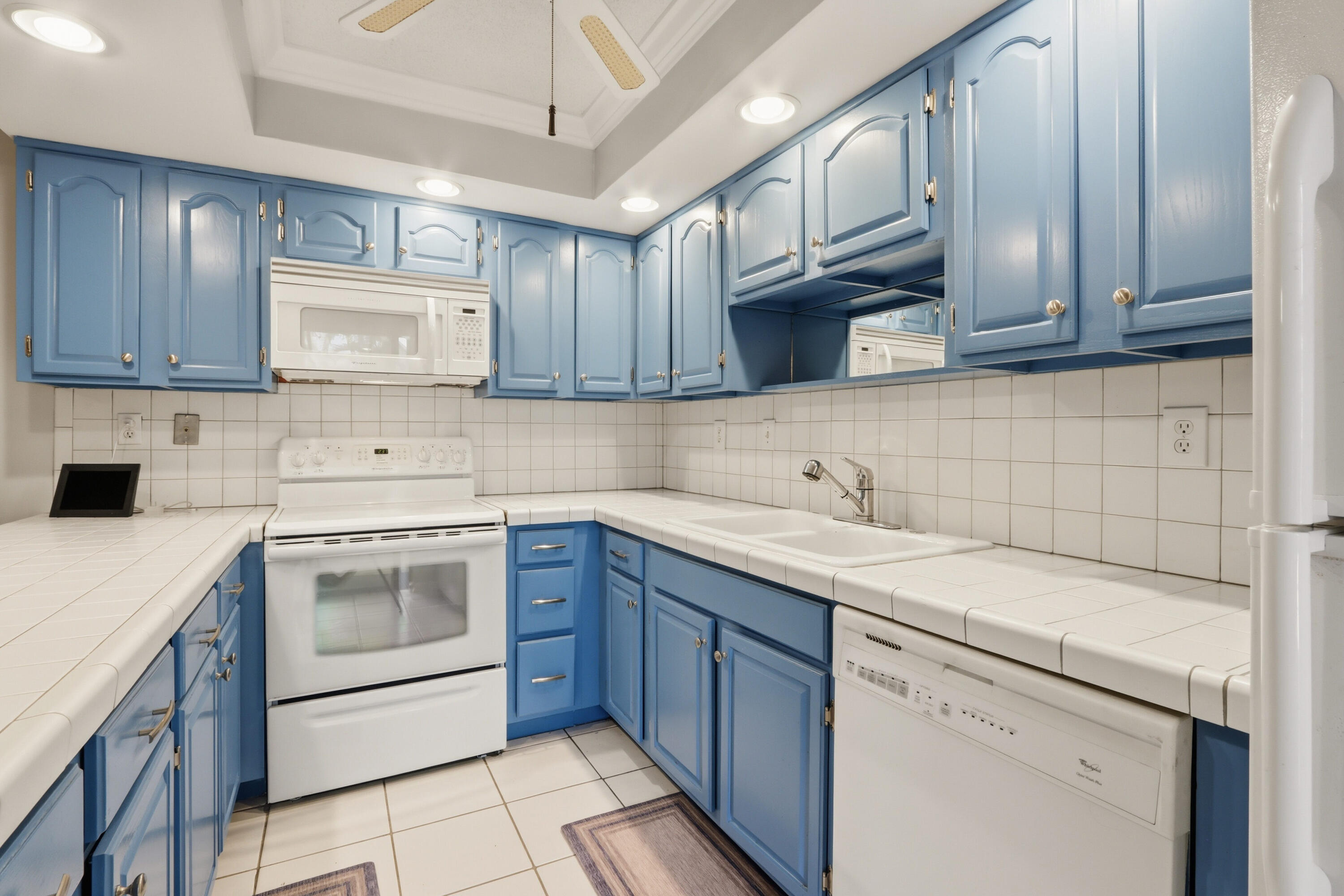 ATLANTIS ATRIUMS - Residential