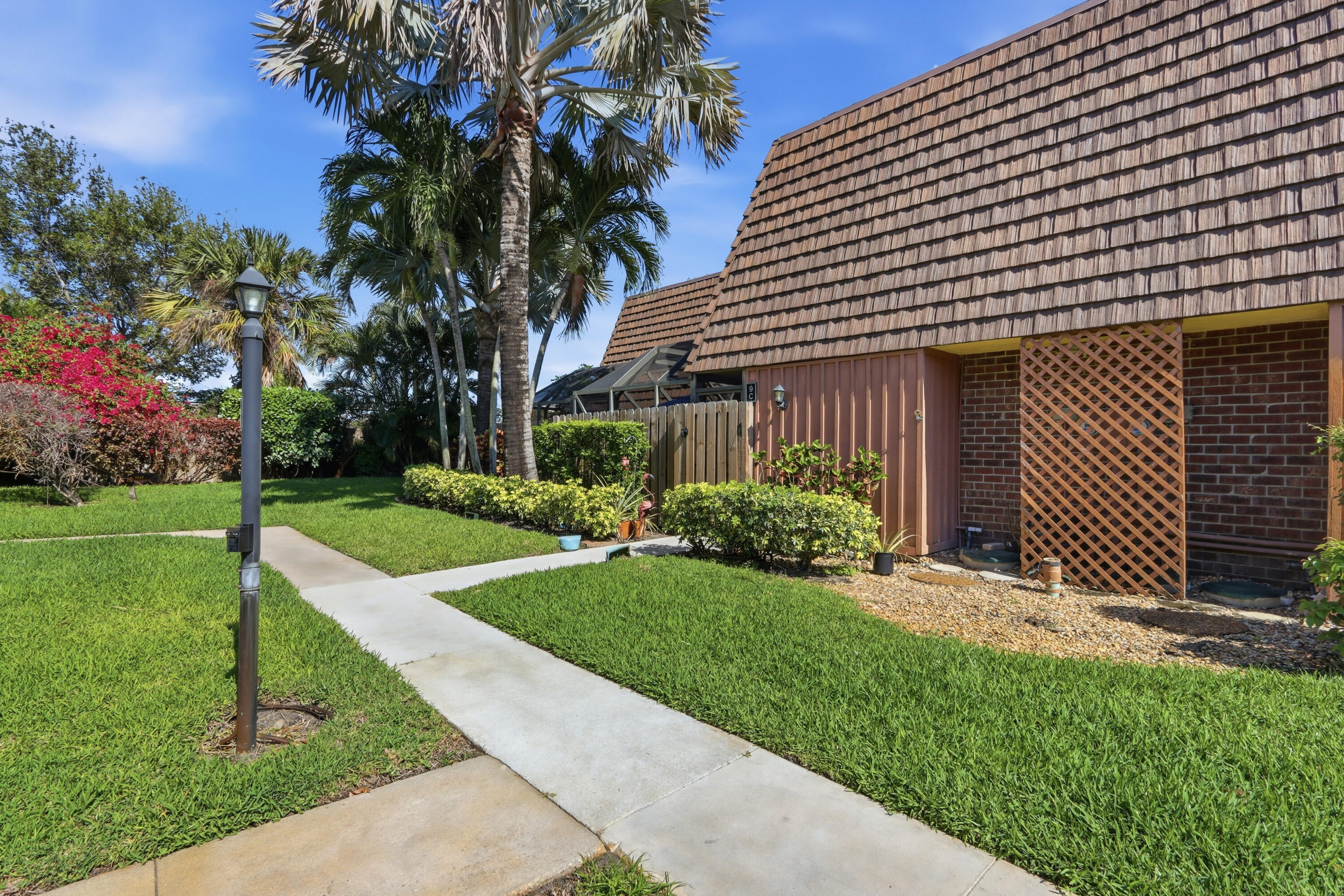 ATLANTIS ATRIUMS - Residential