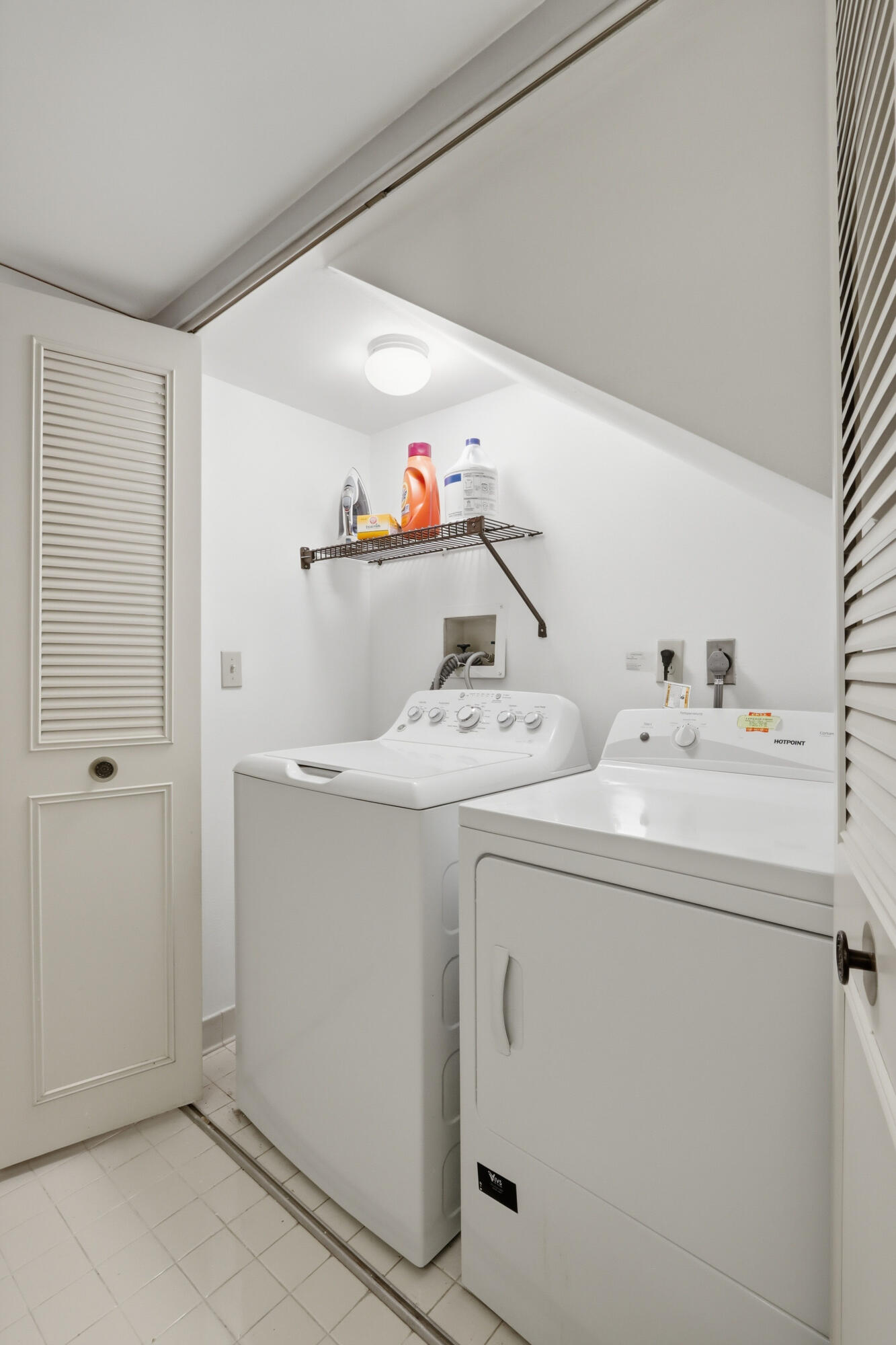 ATLANTIS ATRIUMS - Residential