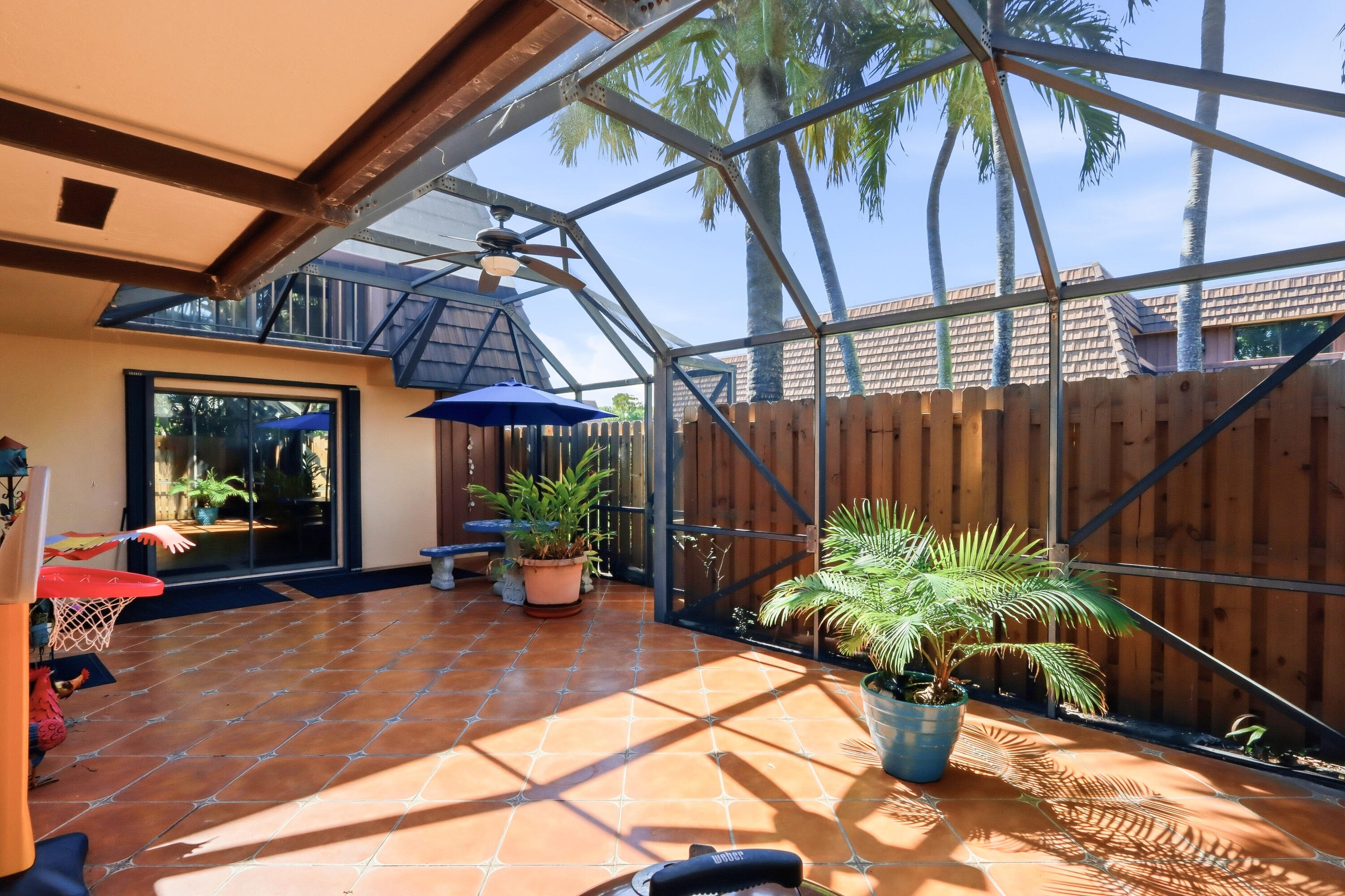 ATLANTIS ATRIUMS - Residential