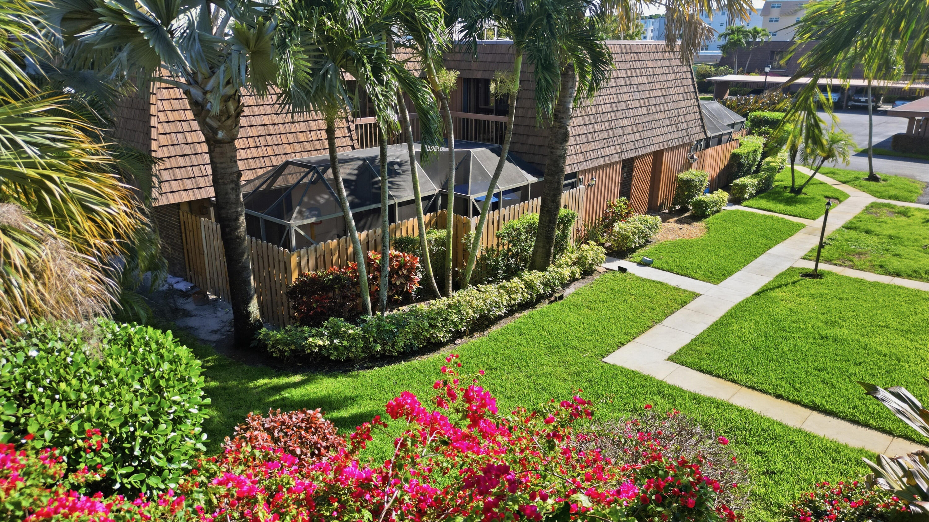 ATLANTIS ATRIUMS - Residential