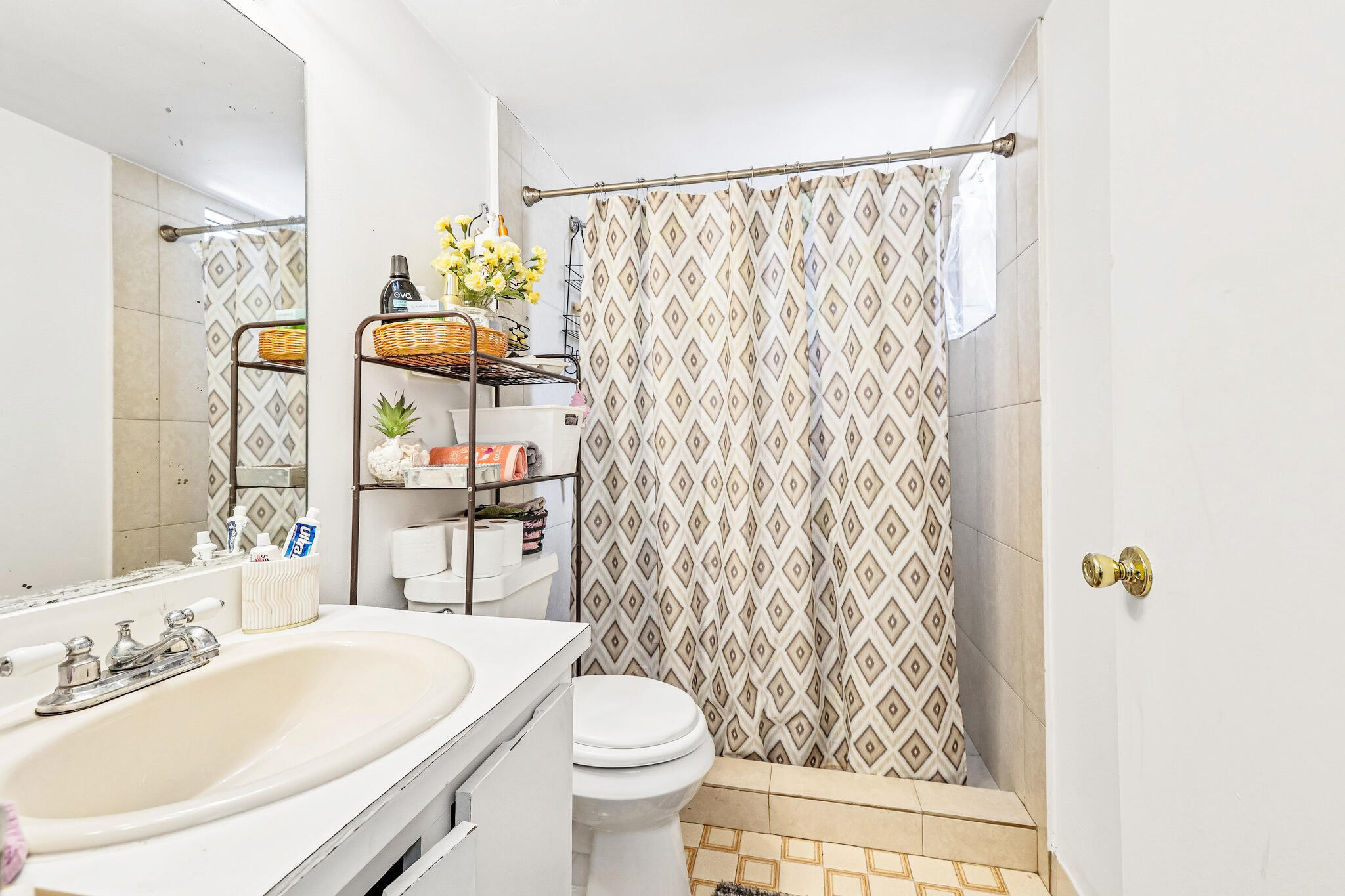 INDIAN CREEK TOWER CONDO - Residential