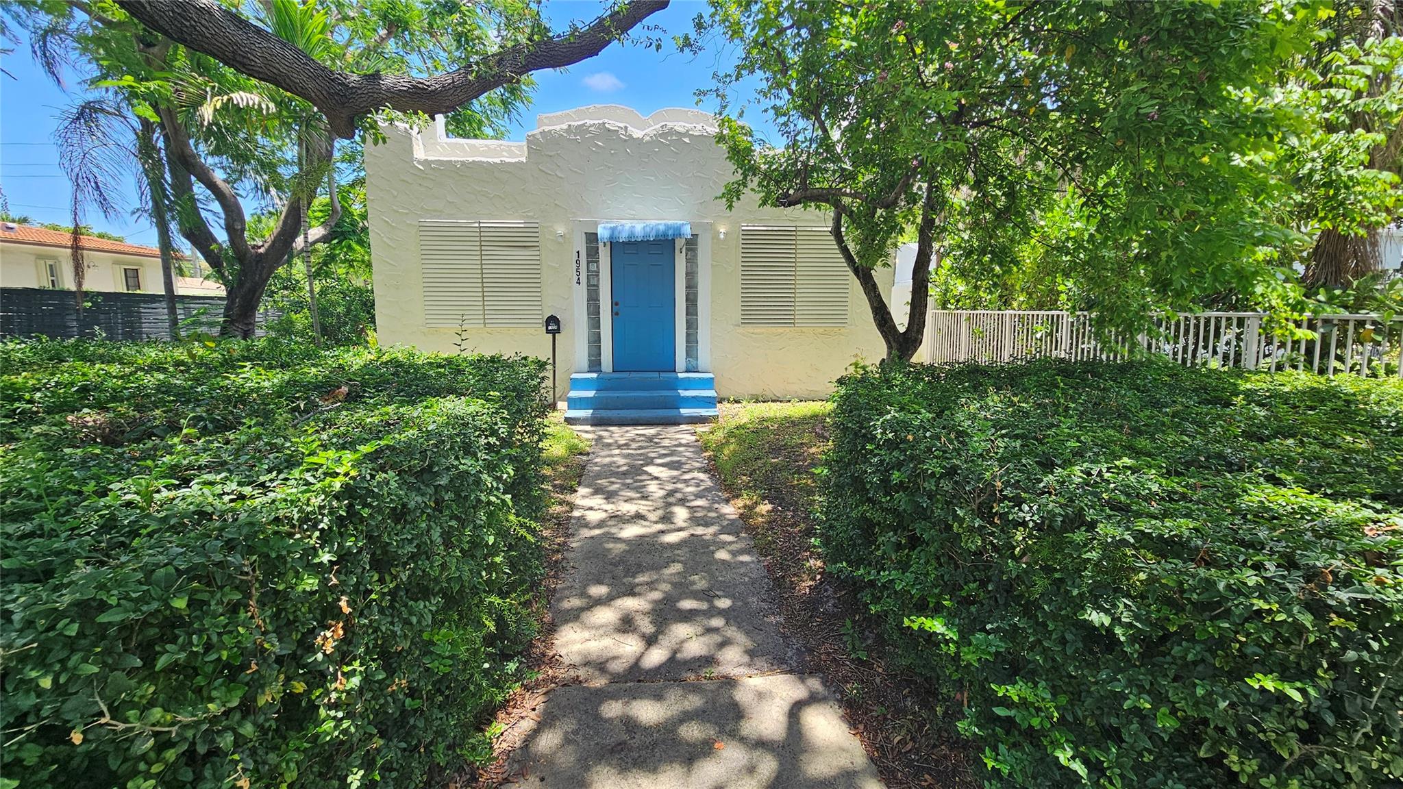 Located on a tranquil street just minutes from Downtown Hollywood and iconic Young Circle, this charming 2-bed, 1-bath home sits on a generously sized lot, bursting with potential. Whether you're an investor or savvy buyer, this property offers multiple paths to profit. Rezoned to allow for up to 4 stories, this area welcomes single-family, multi-family, or townhome development making it ideal for fix-and-flip projects, build-to-rent strategies, or ground-up construction. Perfect for those looking to modernize and capitalize on the area's rapid growth. With easy access to beaches, highways, dining, and nightlife, this is a rare opportunity to secure a footprint in one of South Florida’s hottest redevelopment zones.
