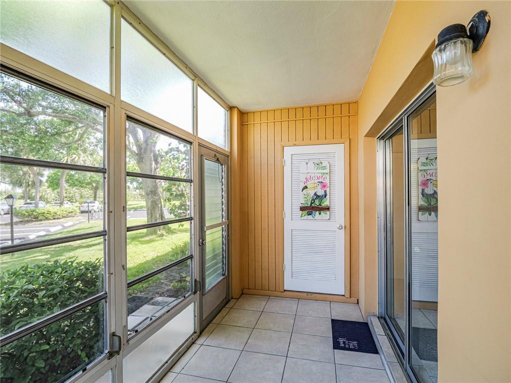 VISTA GARDENS F/K/A VISTA - Residential Lease