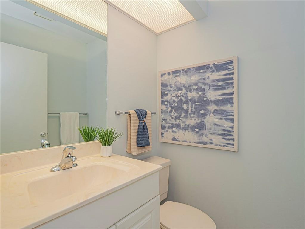 VISTA GARDENS F/K/A VISTA - Residential Lease
