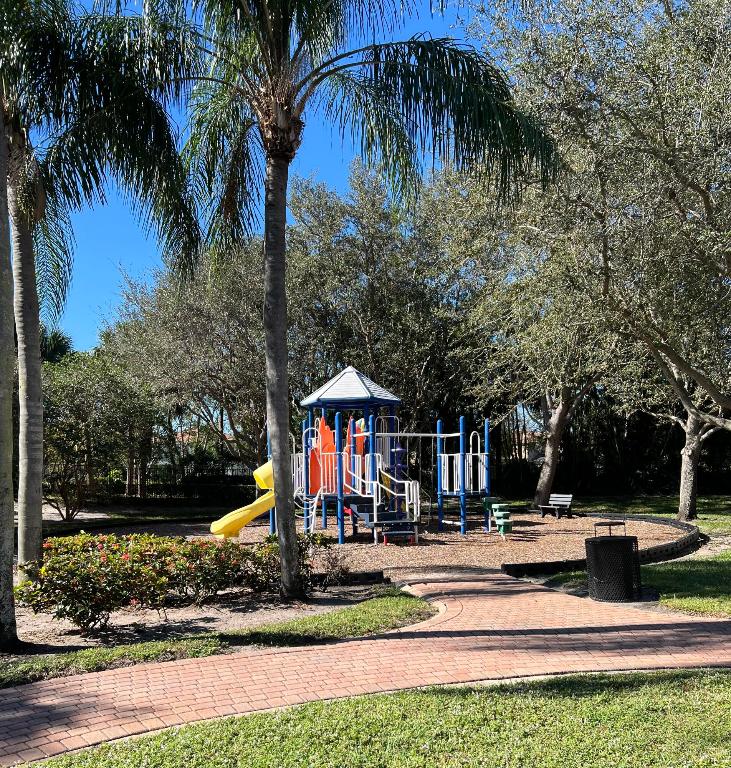 NAUTICA ISLES 3 - Residential