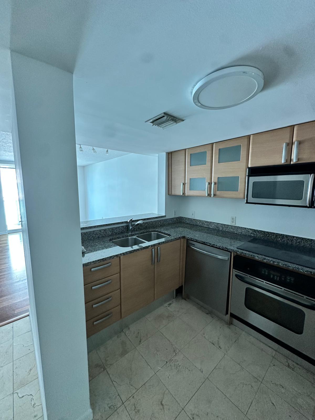 2101 Brickell Avenue 808