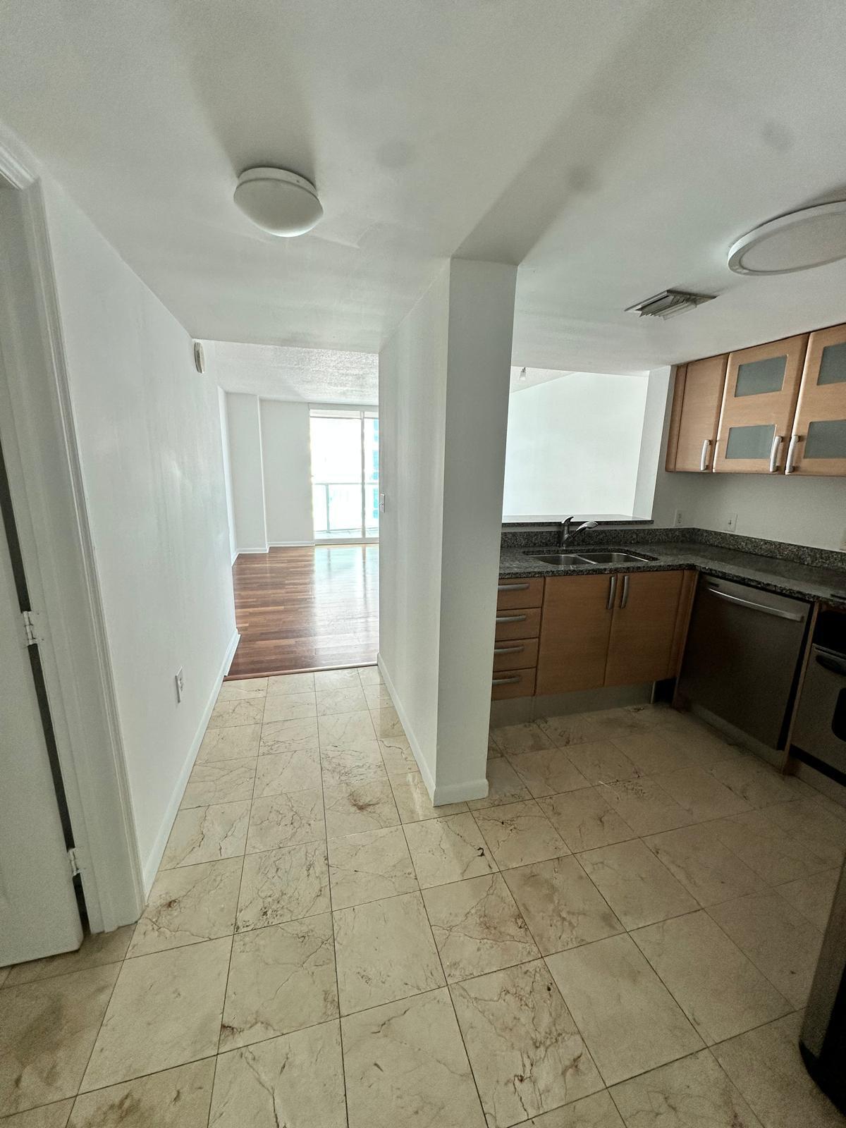2101 Brickell Avenue 808
