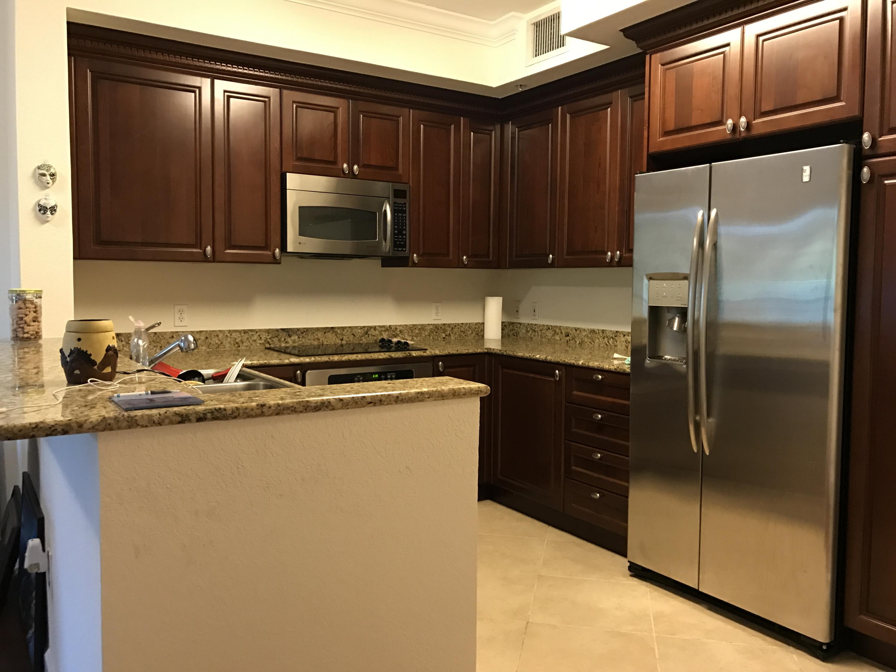 Vizcaya Lakes - Residential