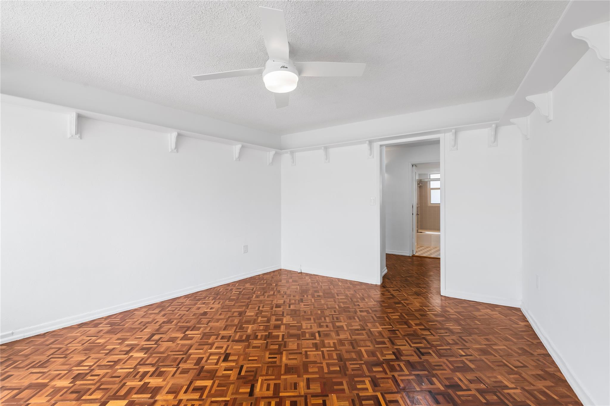 401 SE 25th Ave 402