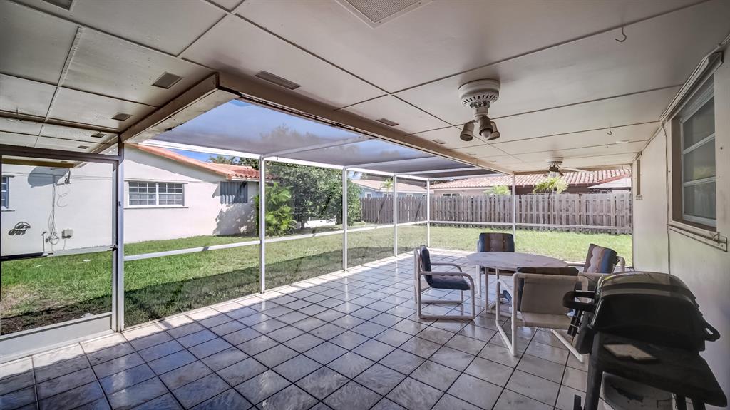 MIAMI LAKES SEC 4 - Residential