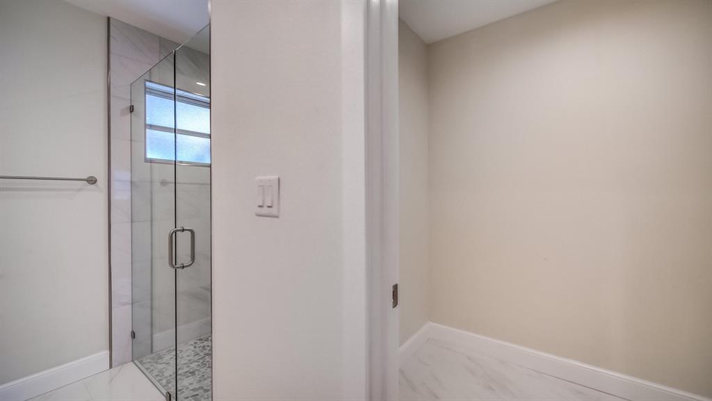 MIAMI LAKES SEC 4 - Residential