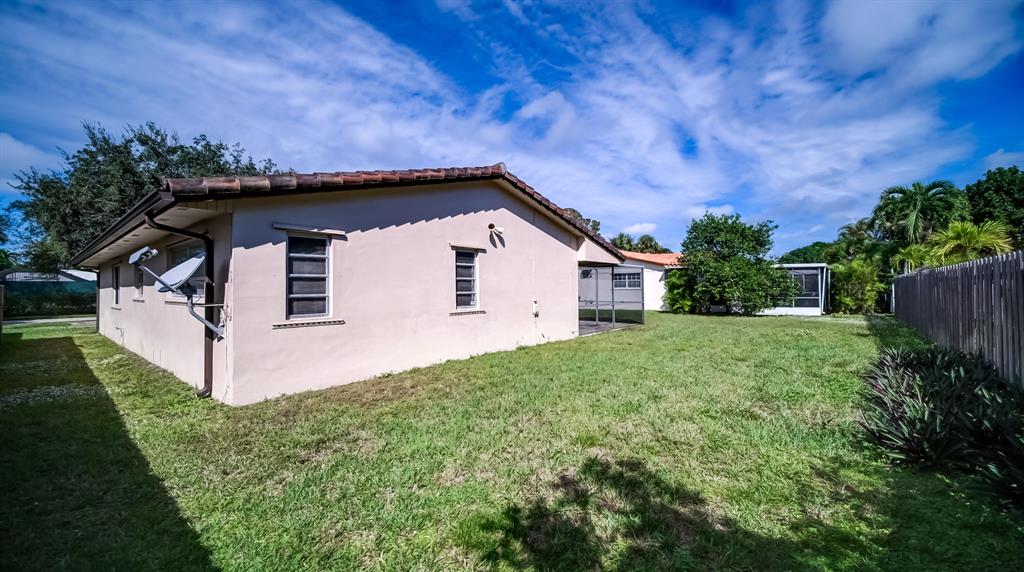 MIAMI LAKES SEC 4 - Residential