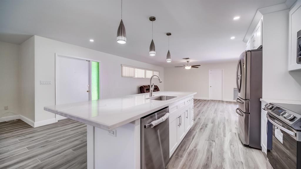 MIAMI LAKES SEC 4 - Residential