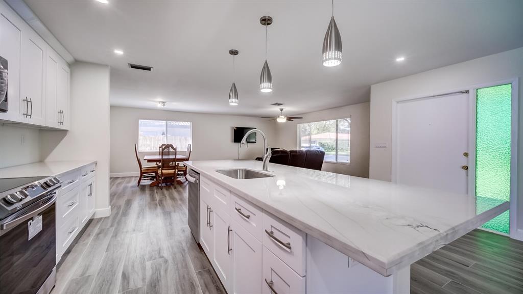 MIAMI LAKES SEC 4 - Residential