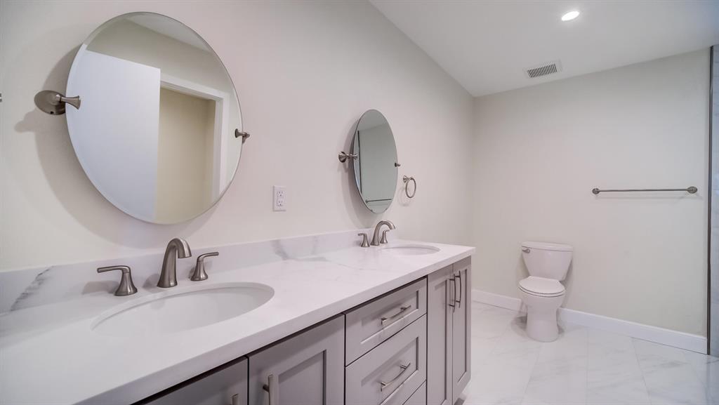 MIAMI LAKES SEC 4 - Residential