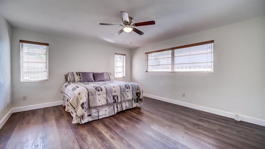 MIAMI LAKES SEC 4 - Residential